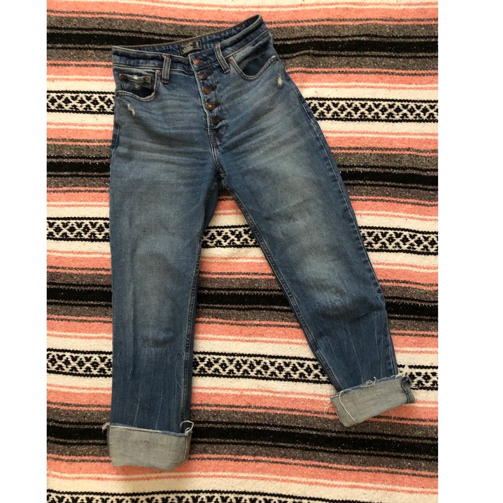 A&F JEANS